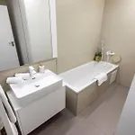 Alure Residences 13 & 24h Self Check-in, Fireplace,private Parking In Front Of The Building Included, New Building, Area With Meadows And Forests Apartmán *