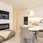 Alure Residences 13 & 24h Self Check-in, Fireplace,private Parking In Front Of The Building Included, New Building, Area With Meadows And Forests Apartmán Banská Bystrica