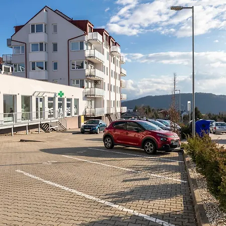 Alure Residences 13 & 24h Self Check-in, Fireplace,private Parking In Front Of The Building Included, New Building, Area With Meadows And Forests * Besztercebánya