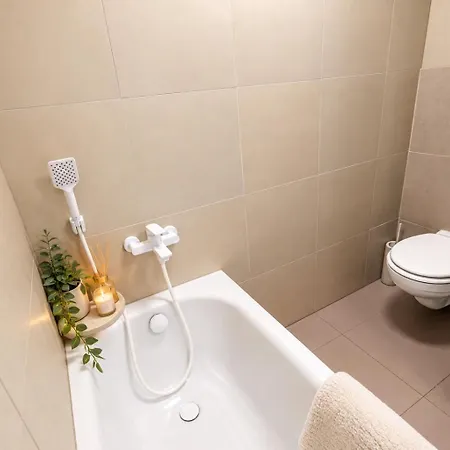 Alure Residences 13 & 24h Self Check-in, Fireplace,private Parking In Front Of The Building Included, New Building, Area With Meadows And Forests * Banská Bystrica