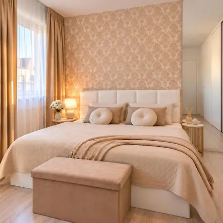 Alure Residences 13 & 24h Self Check-in, Fireplace,private Parking In Front Of The Building Included, New Building, Area With Meadows And Forests Apartmán *