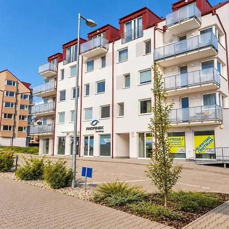 Alure Residences 13 & 24h Self Check-in, Fireplace,private Parking In Front Of The Building Included, New Building, Area With Meadows And Forests *