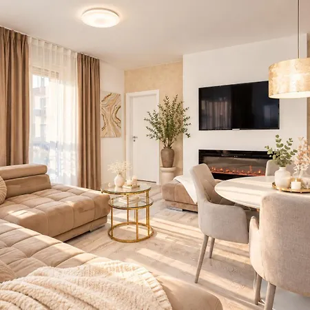 Alure Residences 13 & 24h Self Check-in, Fireplace,private Parking In Front Of The Building Included, New Building, Area With Meadows And Forests Banská Bystrica