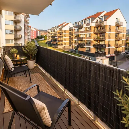 Alure Residences 13 & 24h Self Check-in, Fireplace,private Parking In Front Of The Building Included, New Building, Area With Meadows And Forests