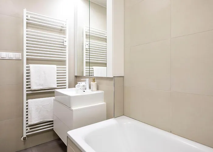 Alure Residences 13 & 24h Self Check-in, Fireplace,private Parking In Front Of The Building Included, New Building, Area With Meadows And Forests