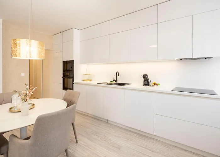 Appartement Alure Residences 13 & 24h Self Check-in, Fireplace,private Parking In Front Of The Building Included, New Building, Area With Meadows And Forests