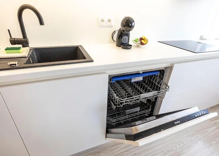 Alure Residences 13 & 24h Self Check-in, Fireplace,private Parking In Front Of The Building Included, New Building, Area With Meadows And Forests Appartement Banská Bystrica