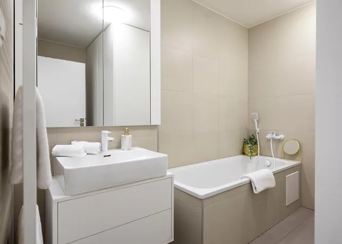 Alure Residences 13 & 24h Self Check-in, Fireplace,private Parking In Front Of The Building Included, New Building, Area With Meadows And Forests * Banská Bystrica